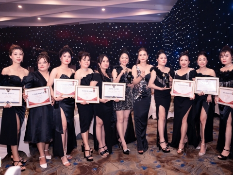 LAVIDA – SỐNG TRỌN TỪNG KHOẢNH KHẮC | YEAR END PARTY COMI VIET NAM
