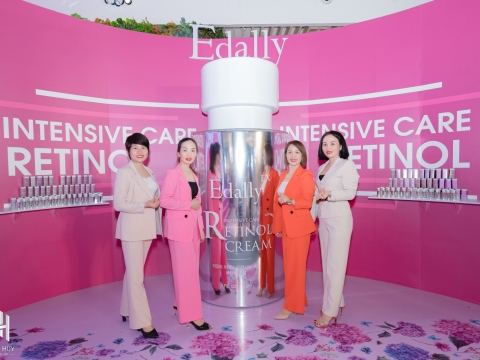 SỰ KIỆN NGỌC NGÀ DA EM - RA MẮT SẢN PHẨM VIÊN UỐNG TRẮNG DA VÀ KEM RETINOL EDALLY