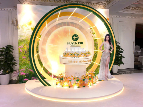 Sự kiện cuối năm doanh nghiệp - “Reborn - Tái sinh để tỏa sáng 2024