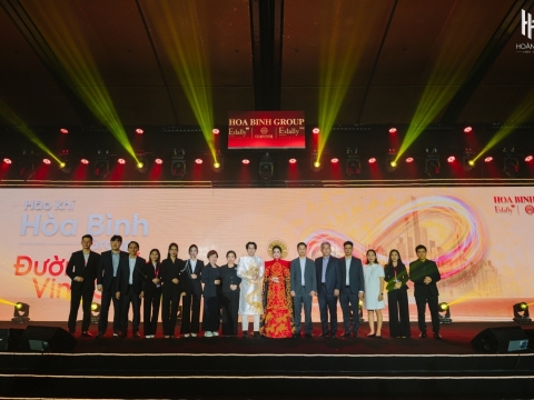Tổ chức lễ kick off đầu năm: Hào khí Hòa Bình Group