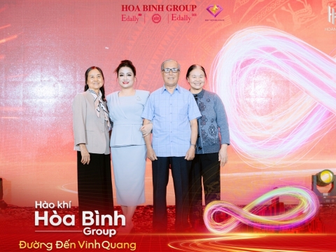 Tổ chức lễ kick off đầu năm: Hào khí Hòa Bình Group